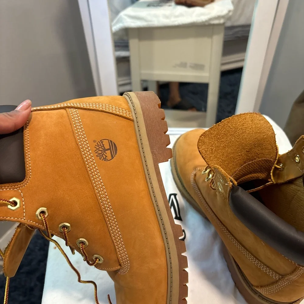 Timberland Men’s 6-Inch Wheat Leather Boots